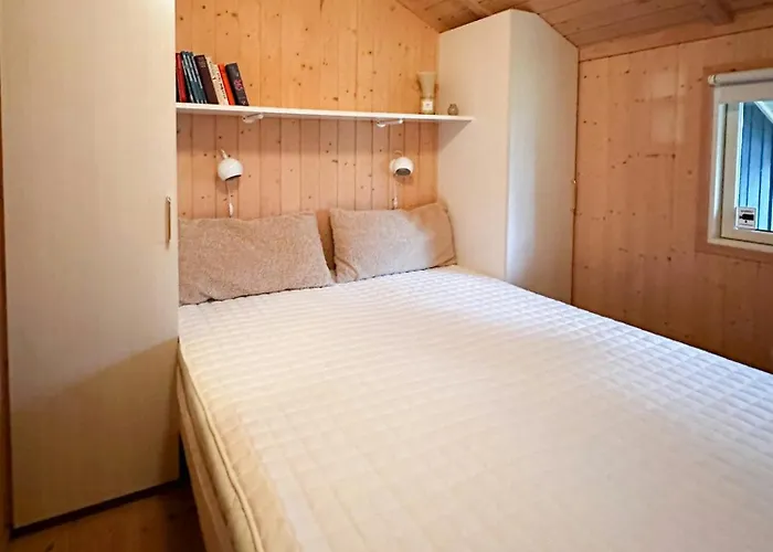 Idyllic In The Nature Close To The Сasa de vacaciones Bøtø By